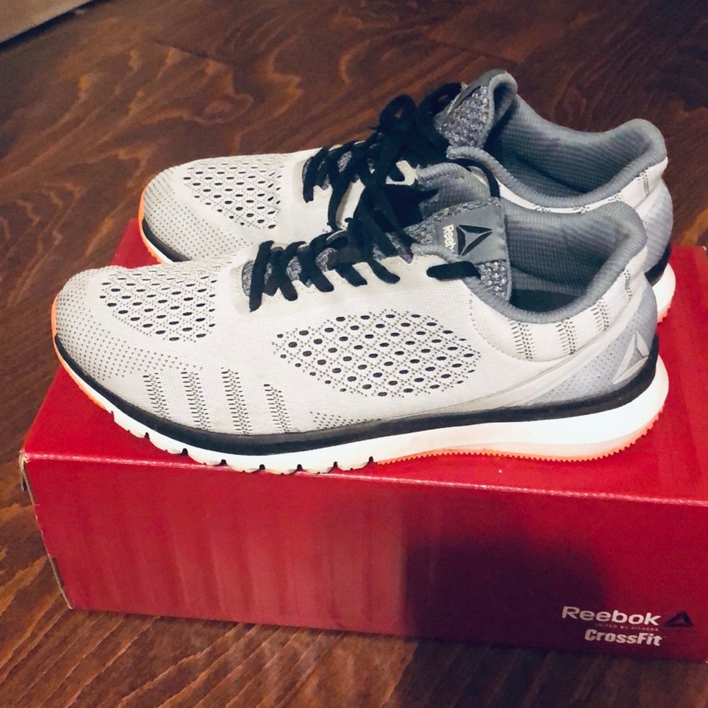 Men’s Reebok shoes size 10